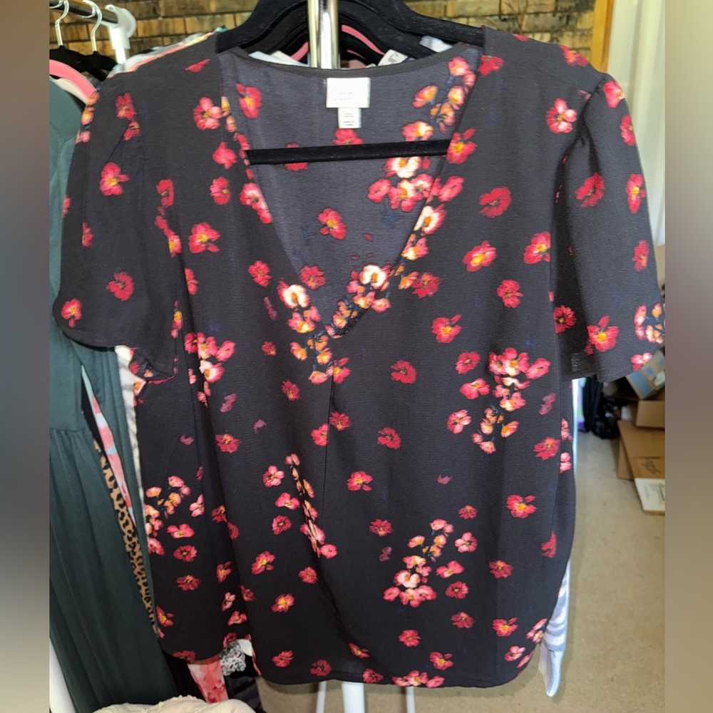 A New Day Floral V-Neck Women's Top